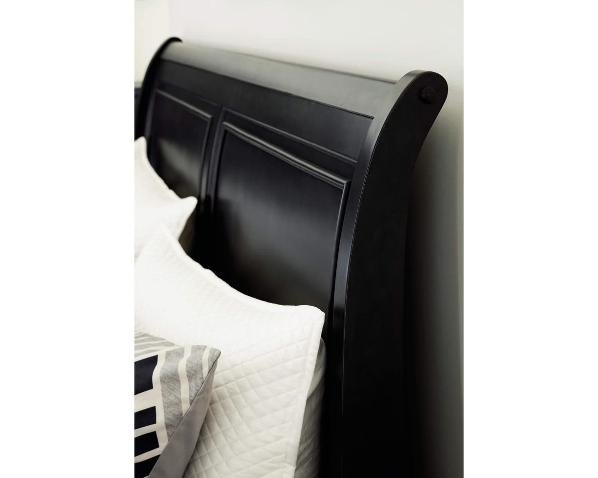 Chylanta King Sleigh Storage Bed
