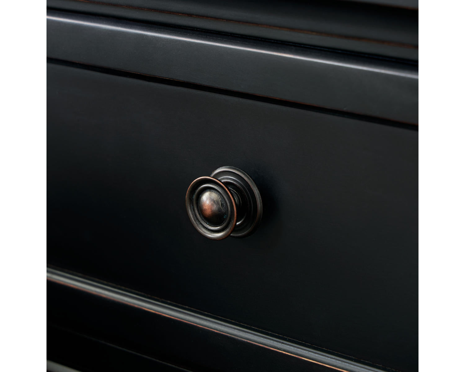 Chylanta Chest of Drawers