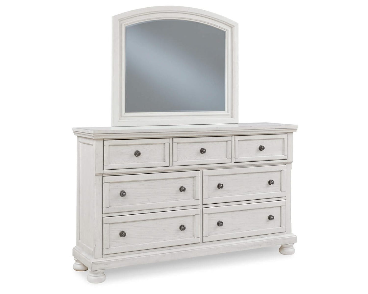 Cama Queen Robbinsdale con paneles, tocador y espejo