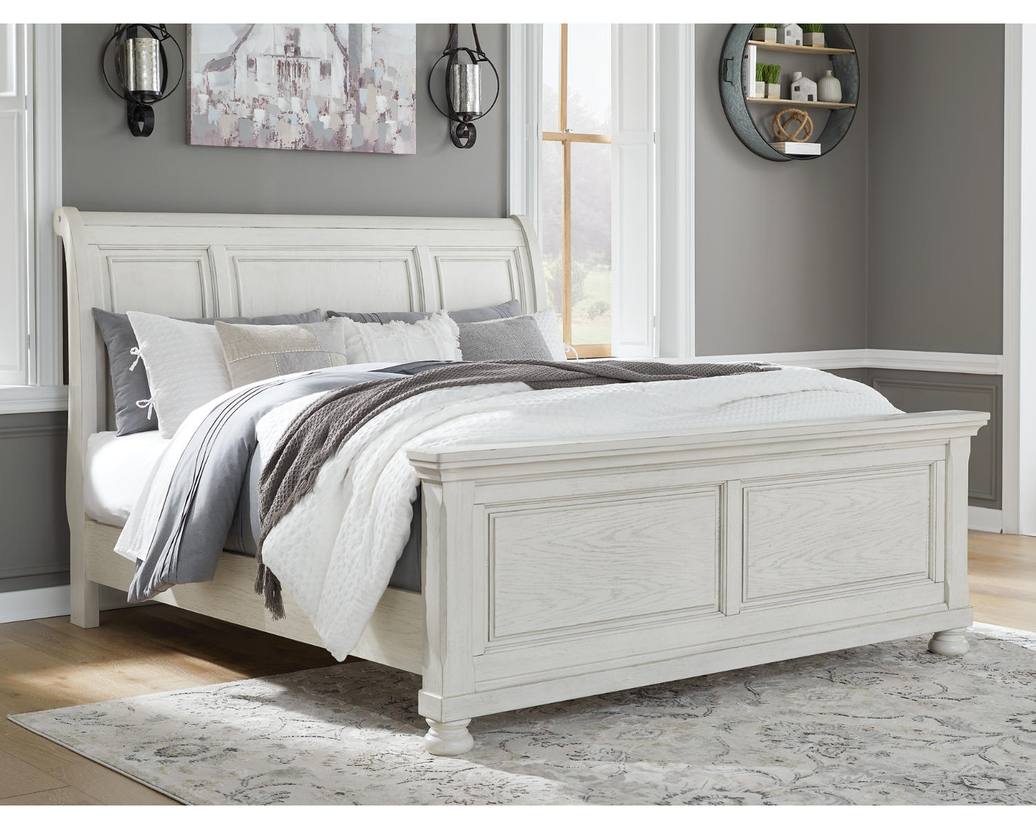 Robbinsdale Queen Sleigh Bed