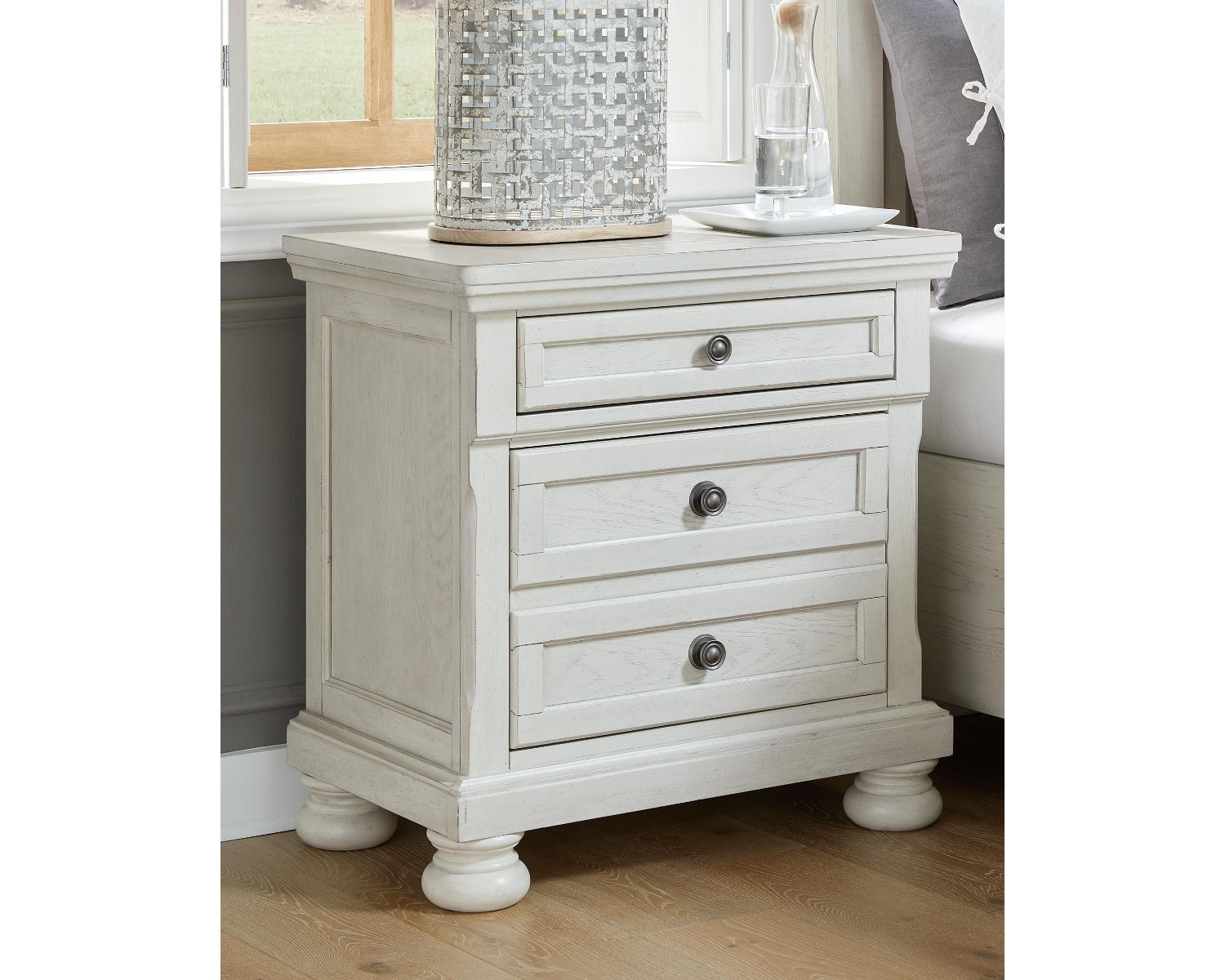 Robbinsdale Queen Storage Bed, Dresser, Mirror and Nightstand