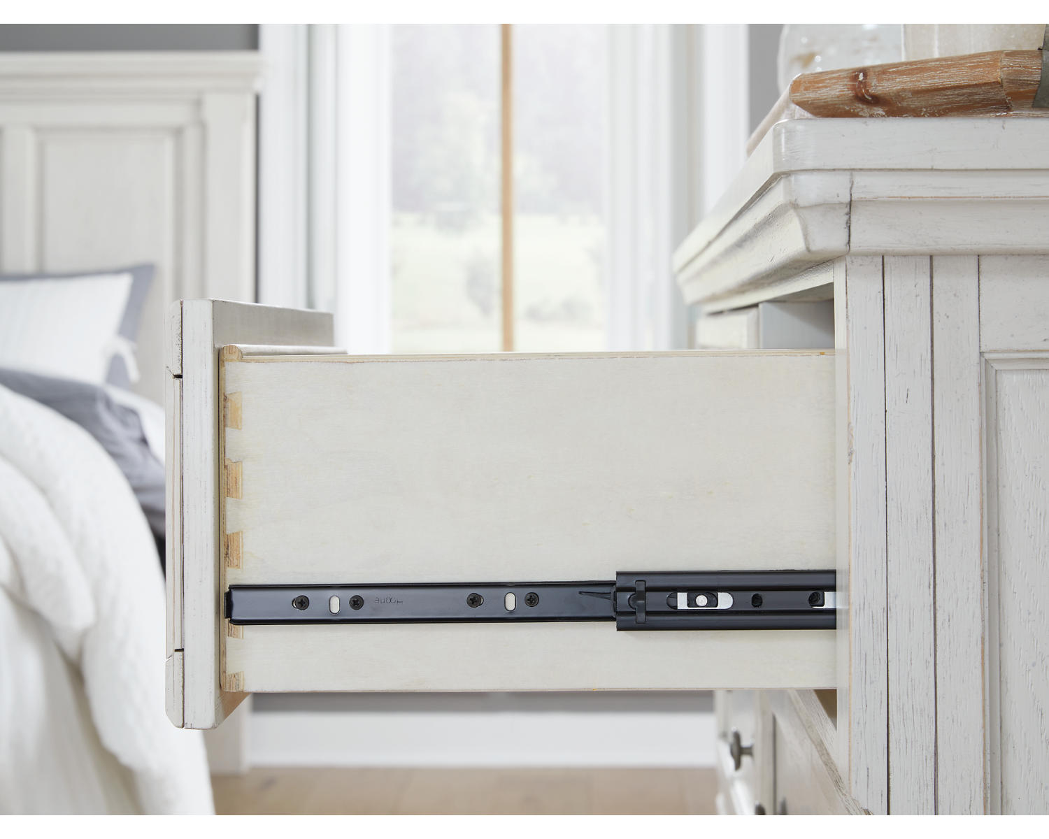 Robbinsdale Dresser