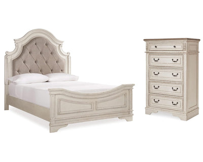 Cama y cómoda tapizadas Realyn Queen