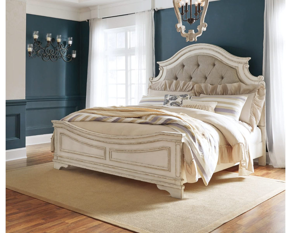 Realyn King Panel Bed, Dresser, Mirror and 2 Nightstands