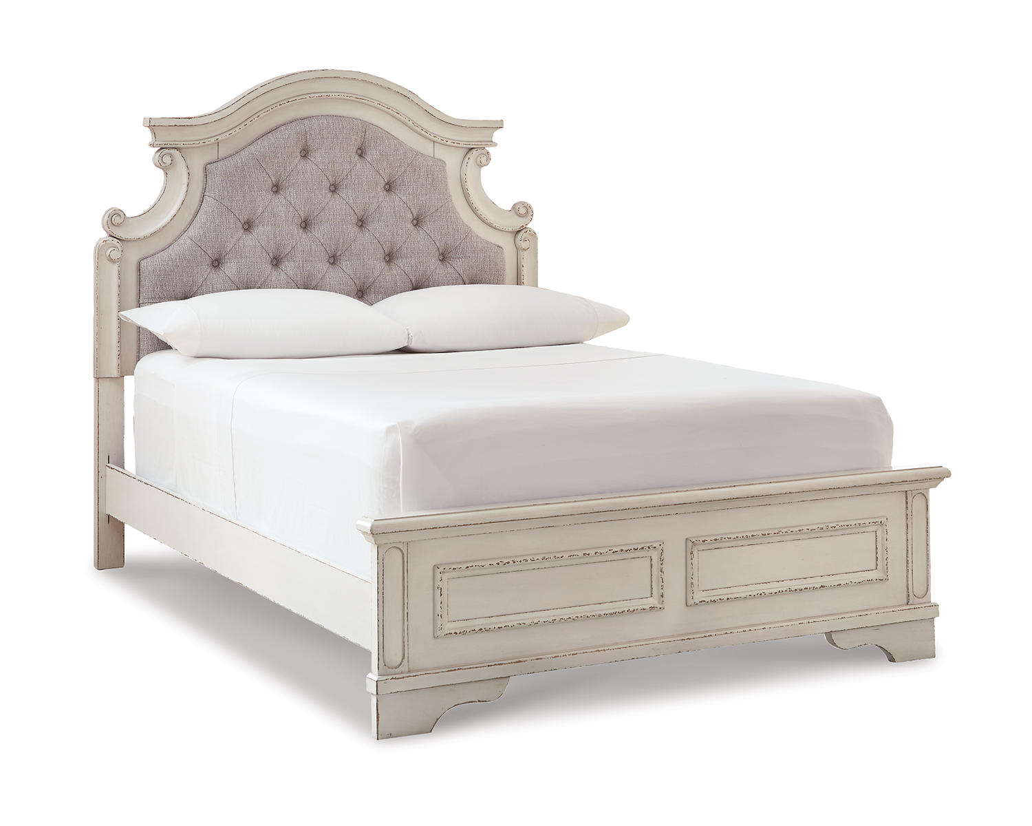 Realyn Full Panel Bed, Dresser and Nightstand