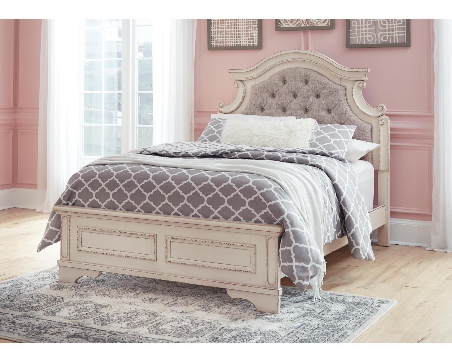 Realyn Full Panel Bed, Dresser and Nightstand