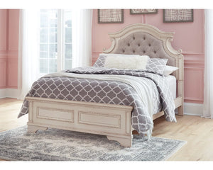 Realyn Full Panel Bed, Dresser and Mirror