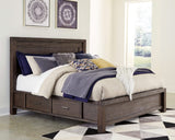 Cama Dellbeck King con 4 cajones de almacenamiento