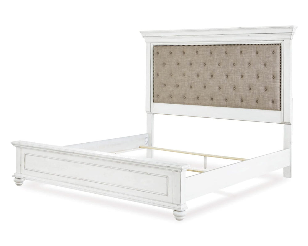 Cama Kanwyn California King con paneles