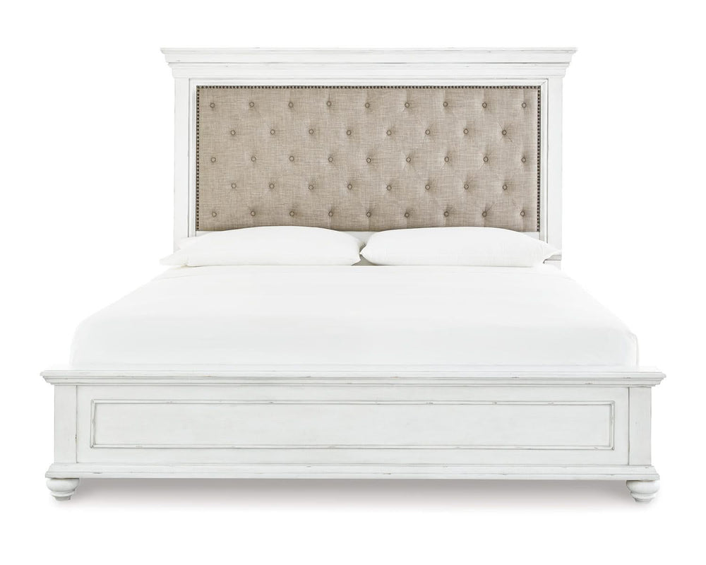 Cama King tapizada con paneles Kanwyn, tocador, espejo y cómoda