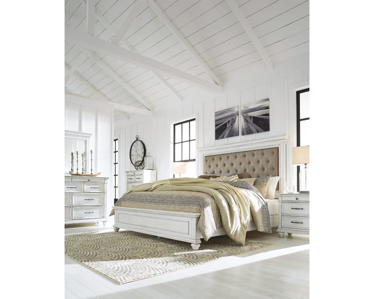 Cama Kanwyn California King con paneles