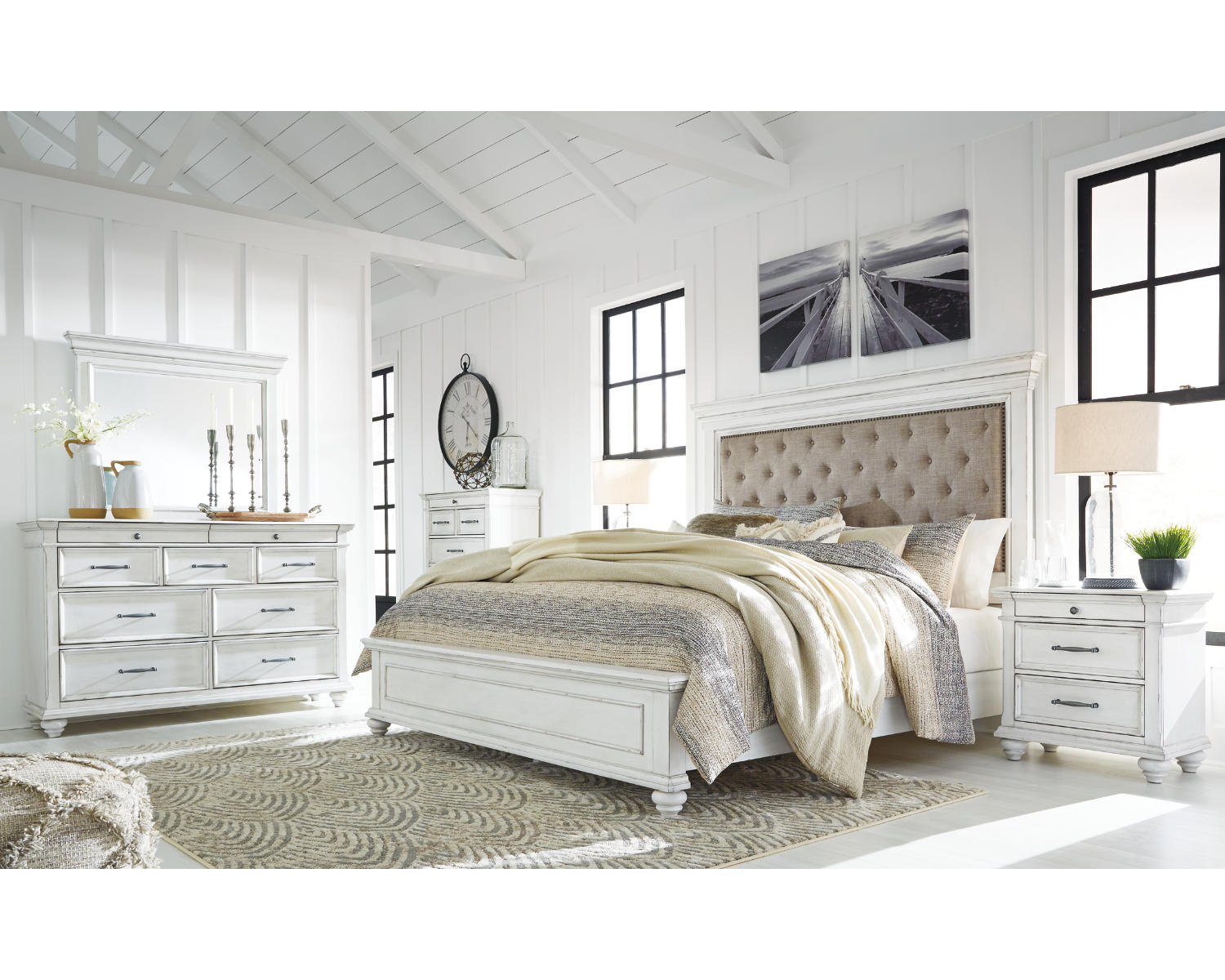 Kanwyn Queen Bed with Mirrored Dresser