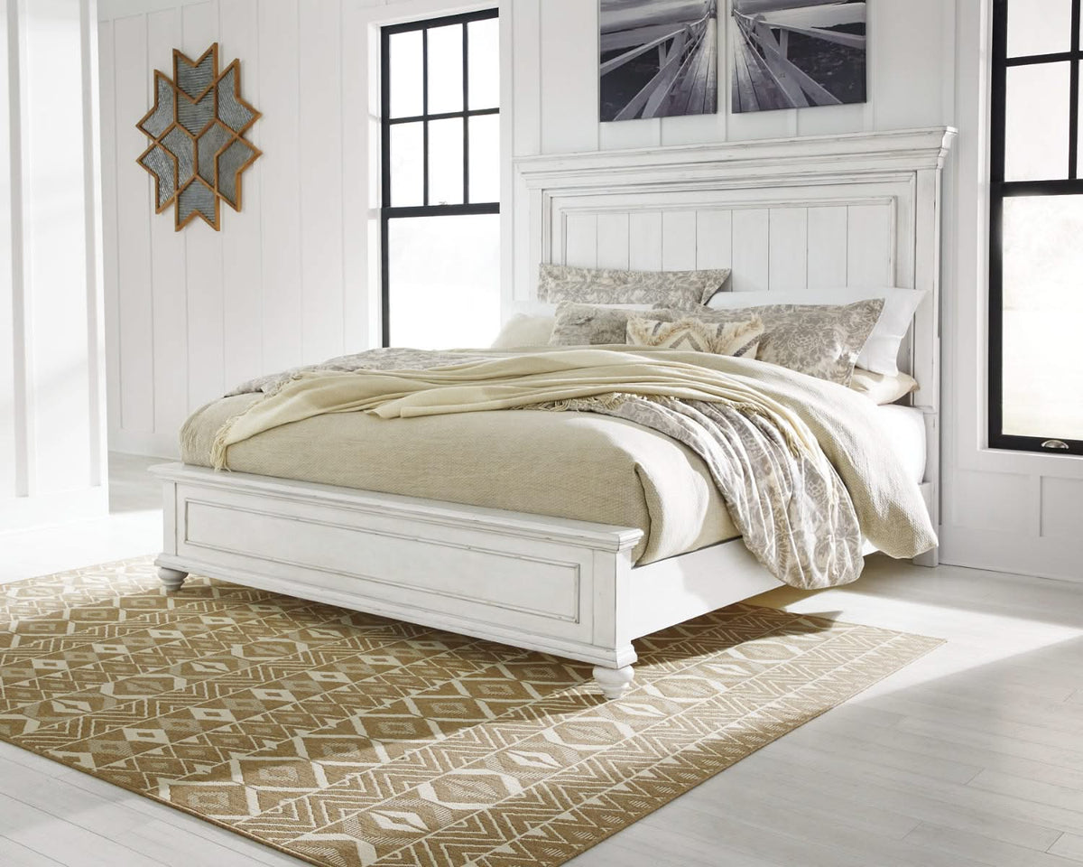 Cama Kanwyn King con paneles, tocador, espejo y dos mesitas de noche