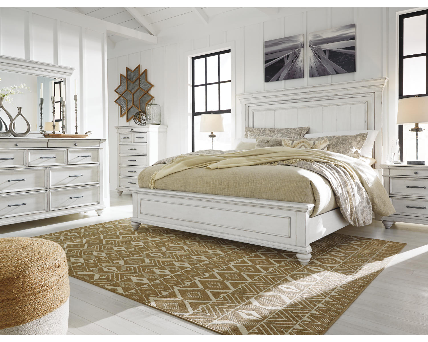 Kanwyn King Panel Bed