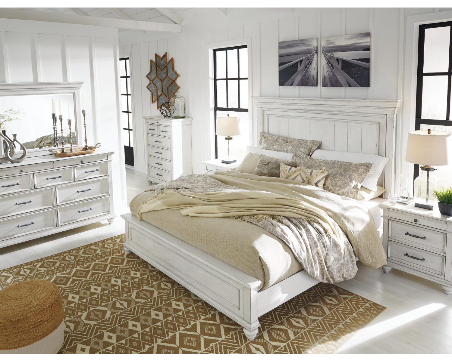 Kanwyn King Panel Bed
