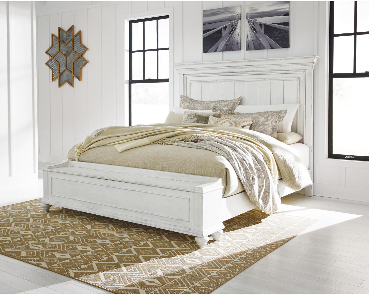 Kanwyn Queen Panel Bed with Storage Bench