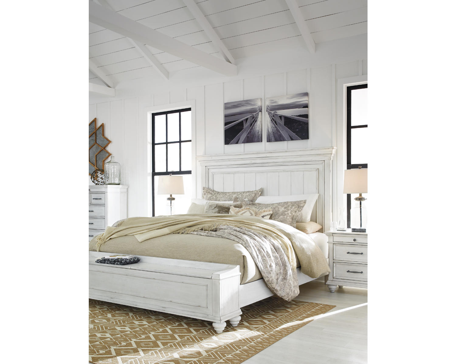 Kanwyn King Panel Bed with Storage Bench