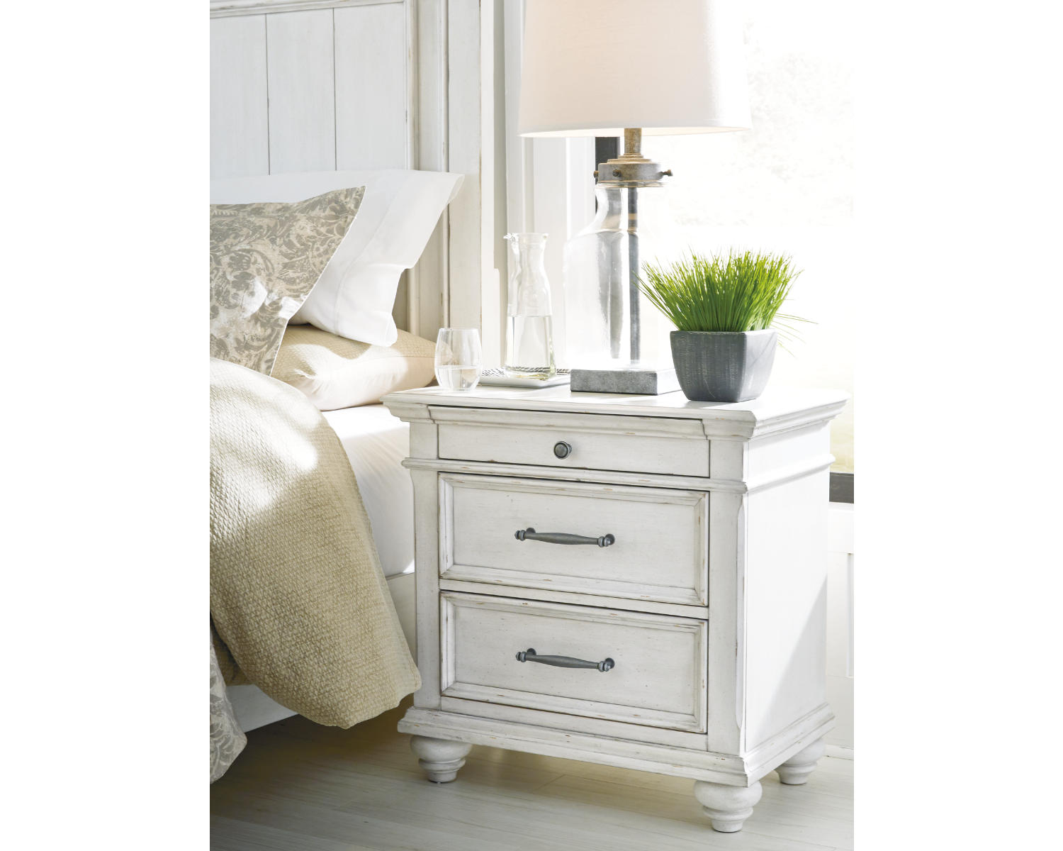 Kanwyn Nightstand