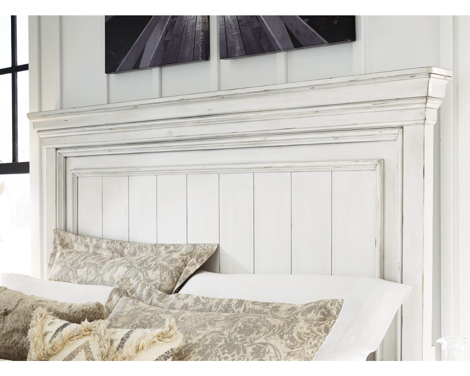 Kanwyn Queen Panel Bed with Storage Bench
