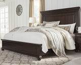 Cama Queen con paneles Brynhurst