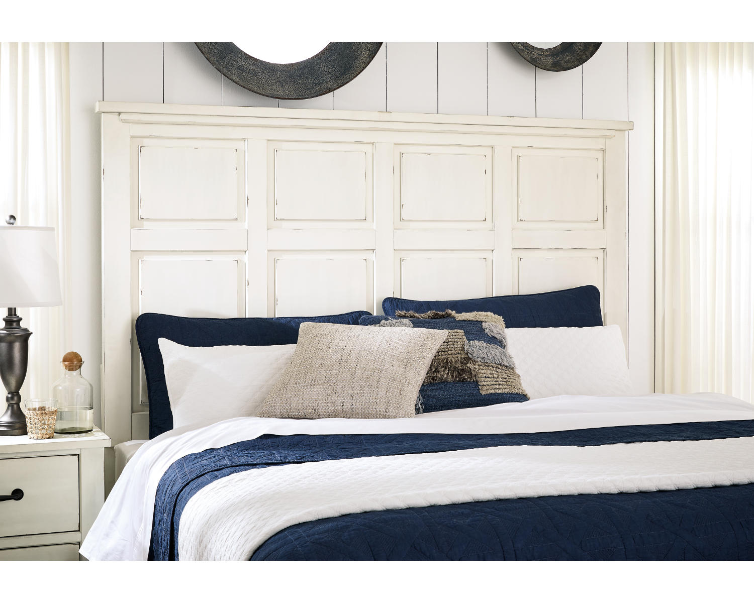 Braunter Queen Panel Headboard