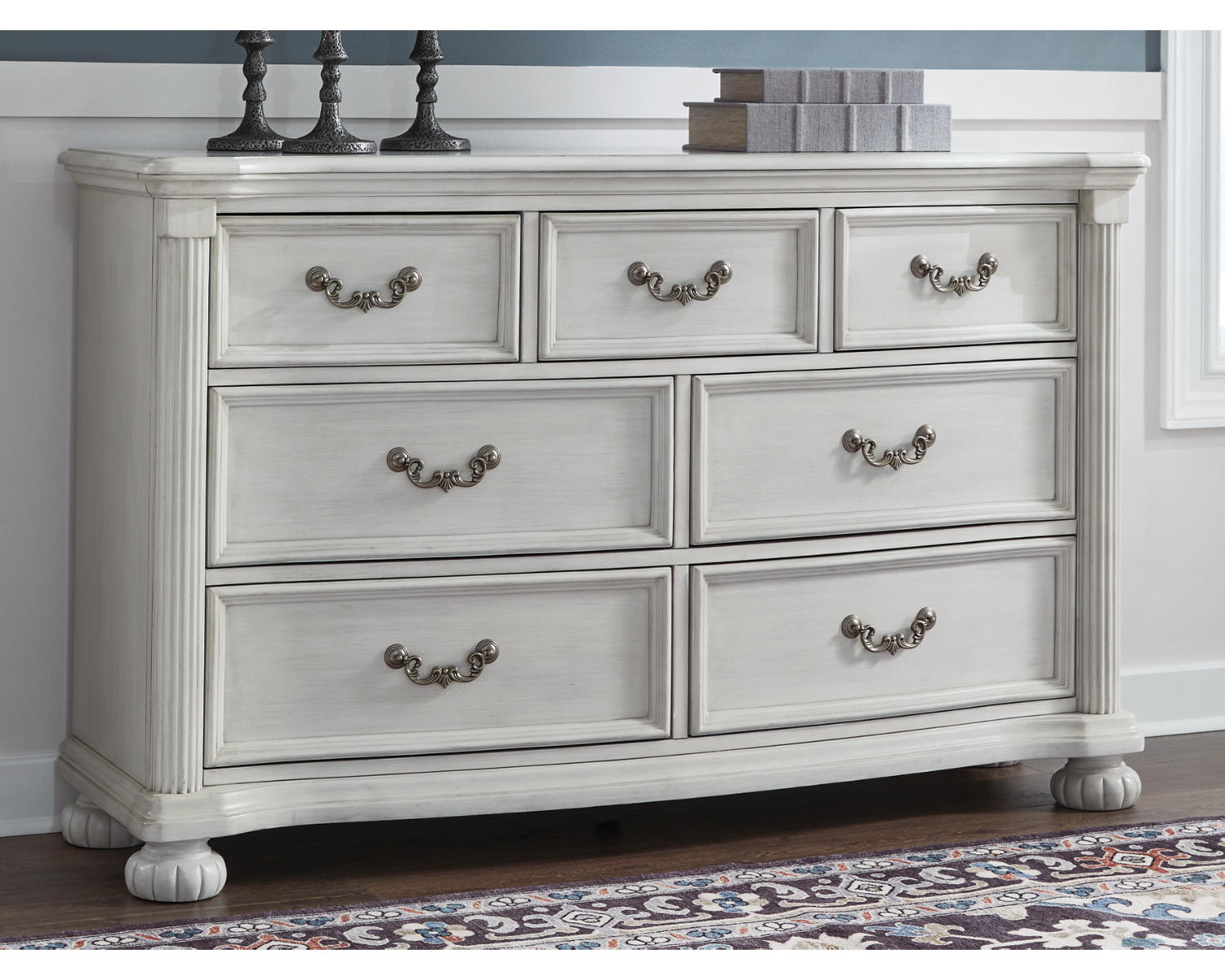 Montelaine Dresser
