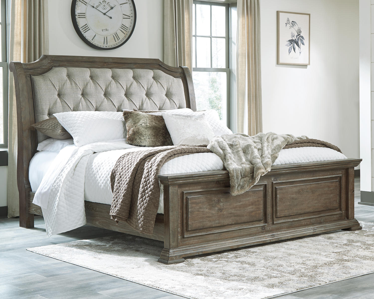 Wyndahl King Upholstered Panel Bed