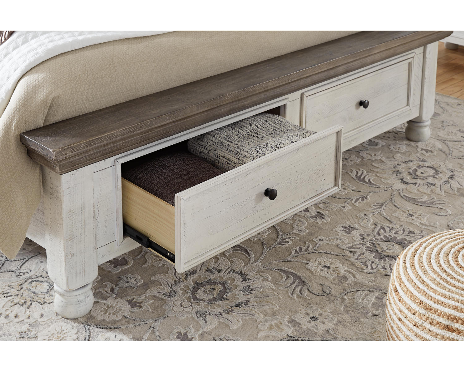 Havalance King Sleigh Bed with Storage, Dresser and Mirror