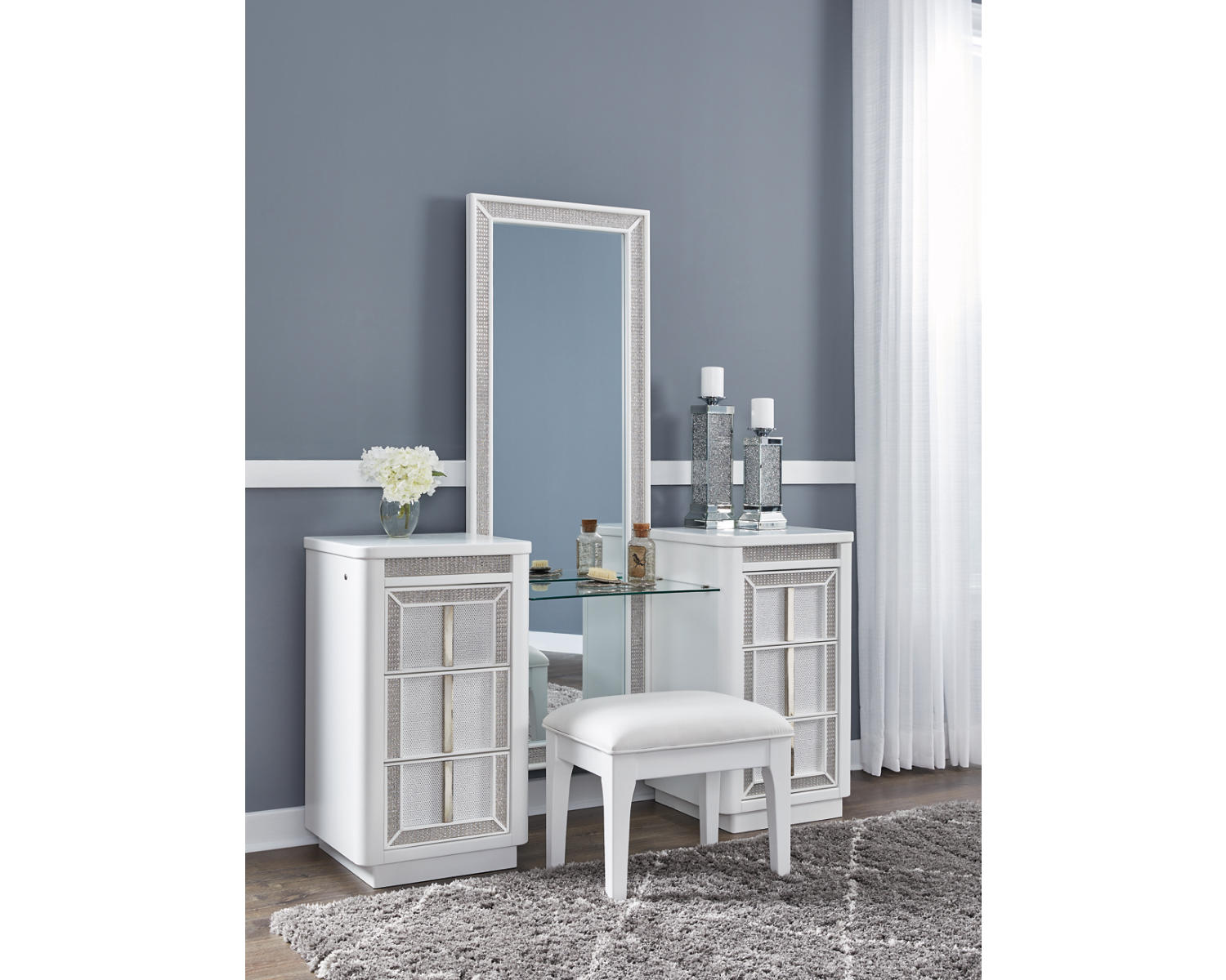 Chalanna Vanity with Mirror