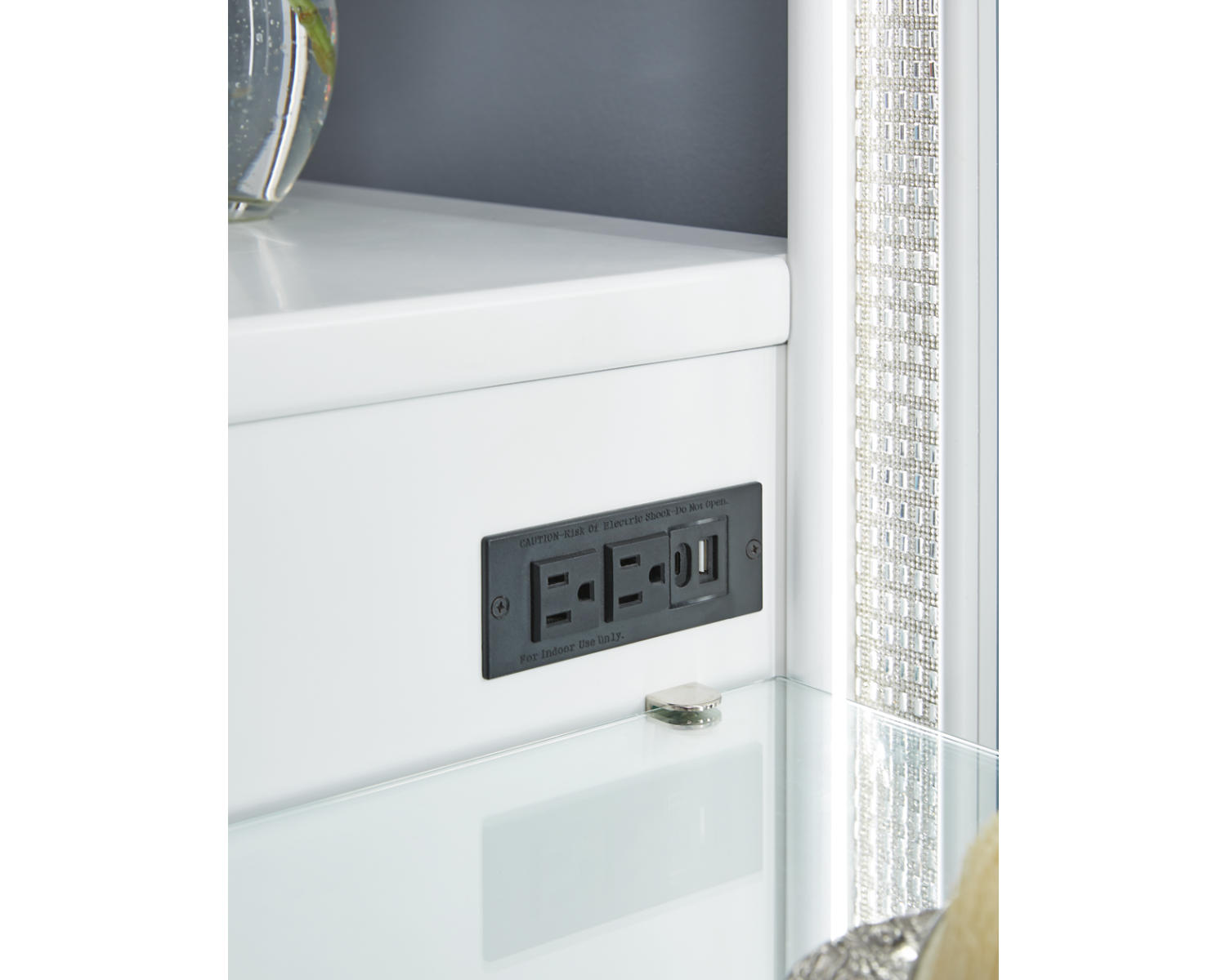 Chalanna Vanity with Mirror