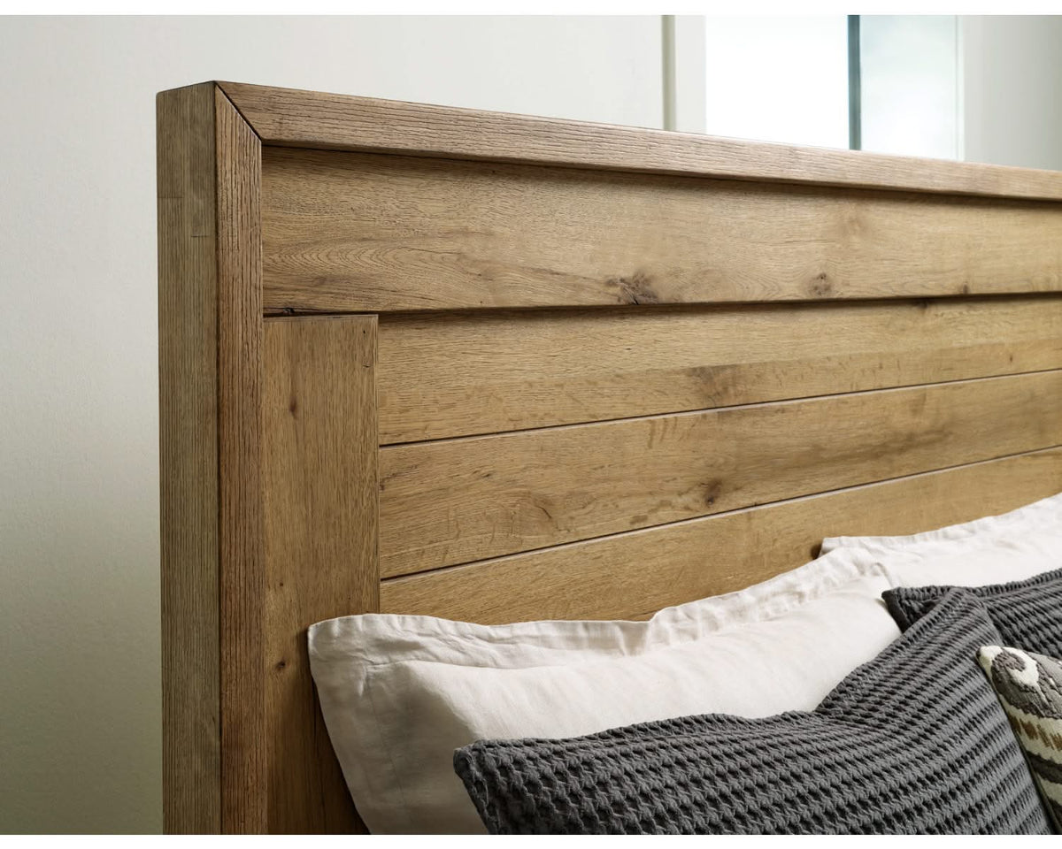 Galliden King Panel Bed