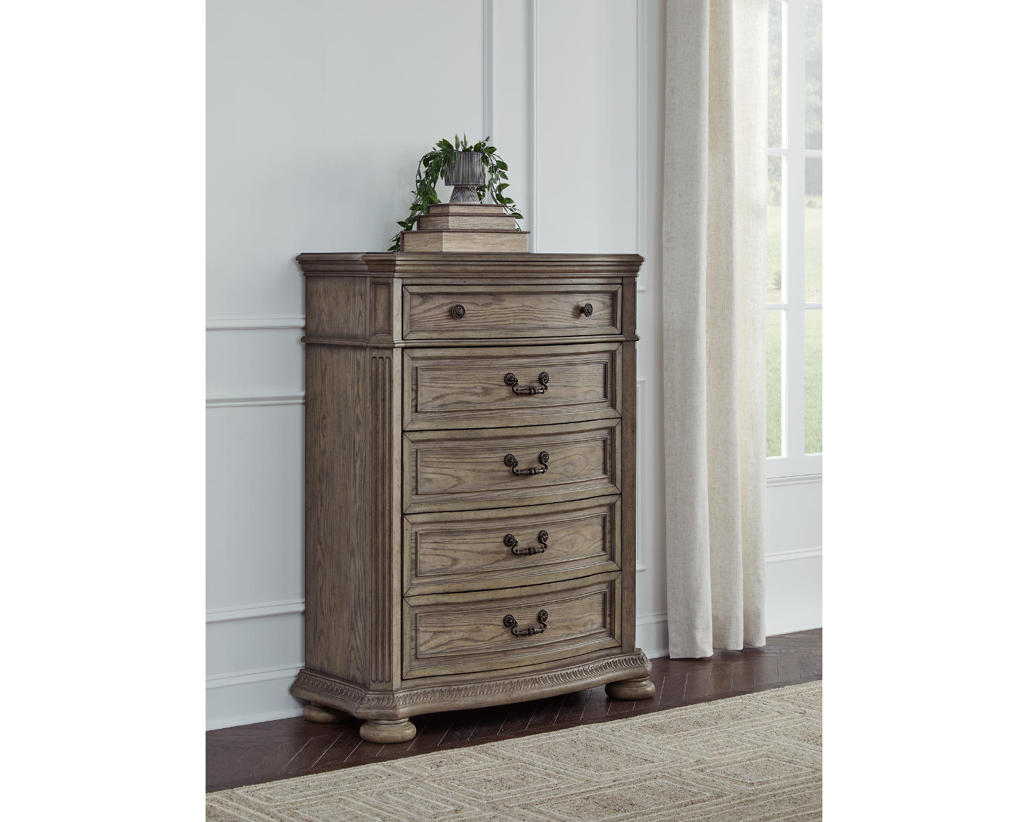 Ardenfield Chest of Drawers