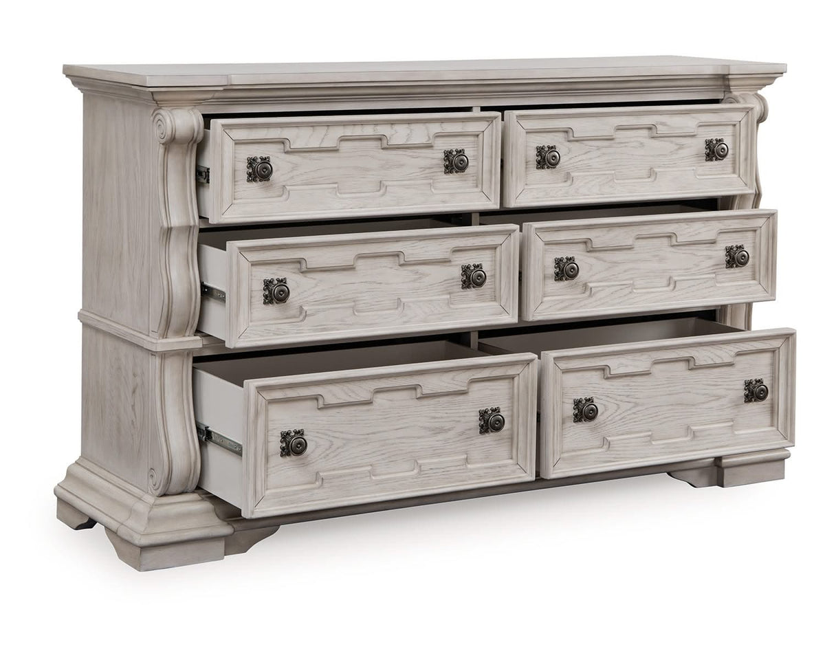 Bruchandi Dresser