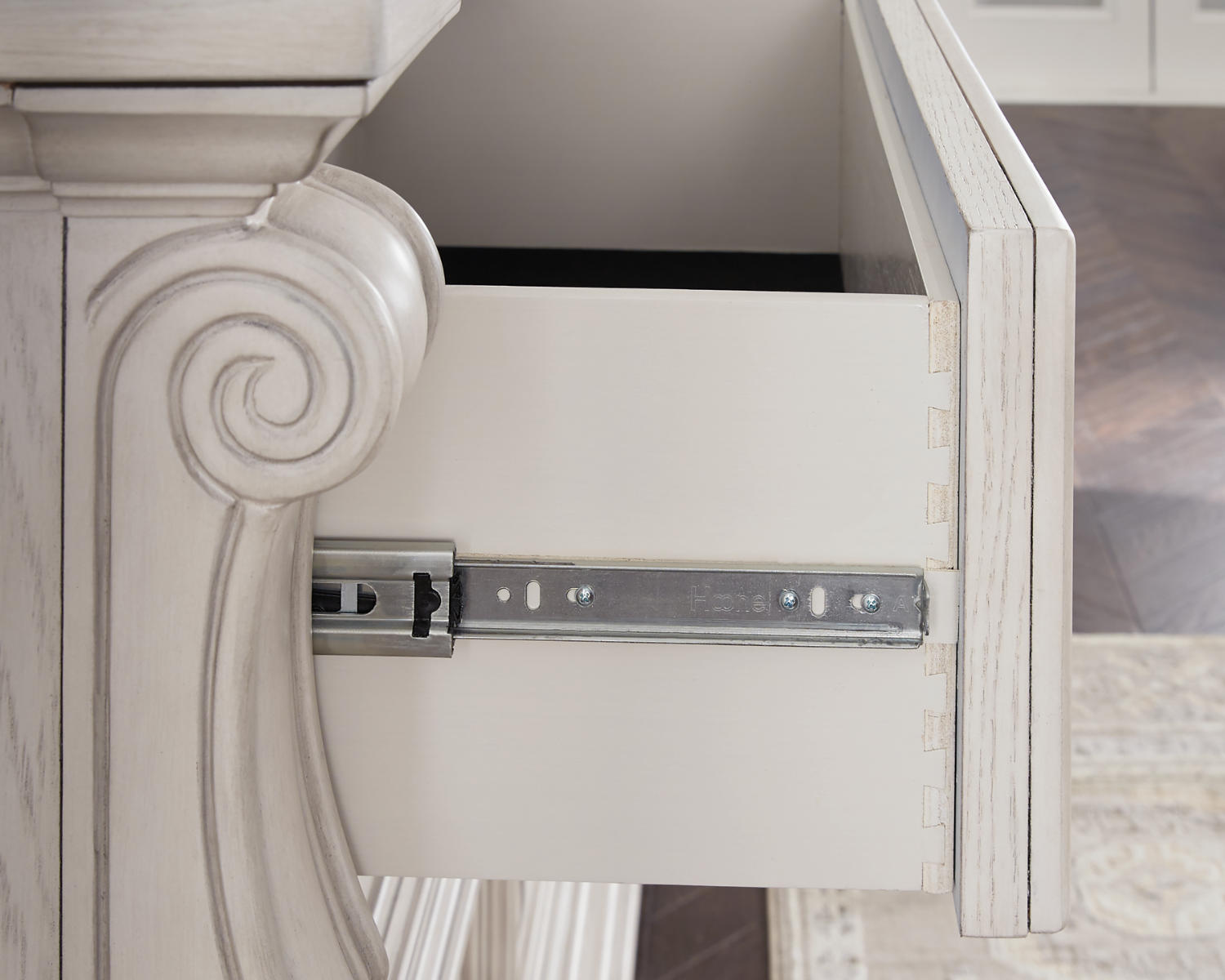 Bruchandi Dresser and Mirror
