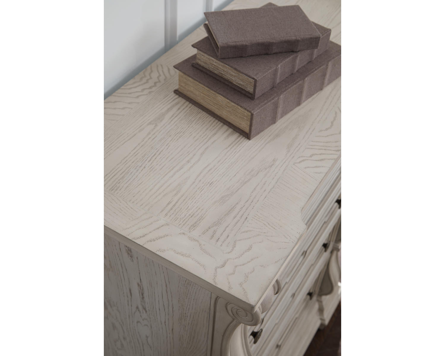 Bruchandi Chest of Drawers