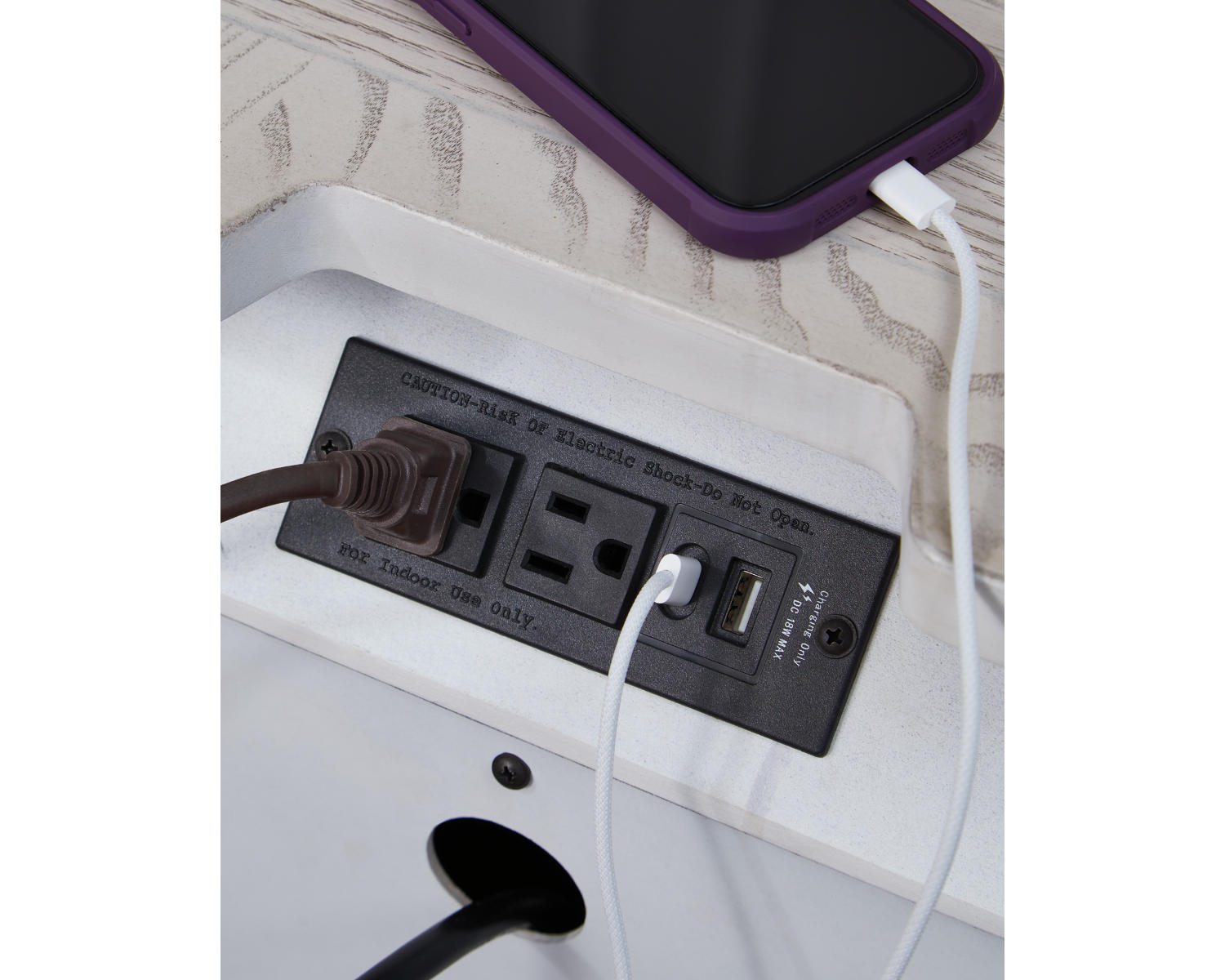 Bruchandi Nightstand