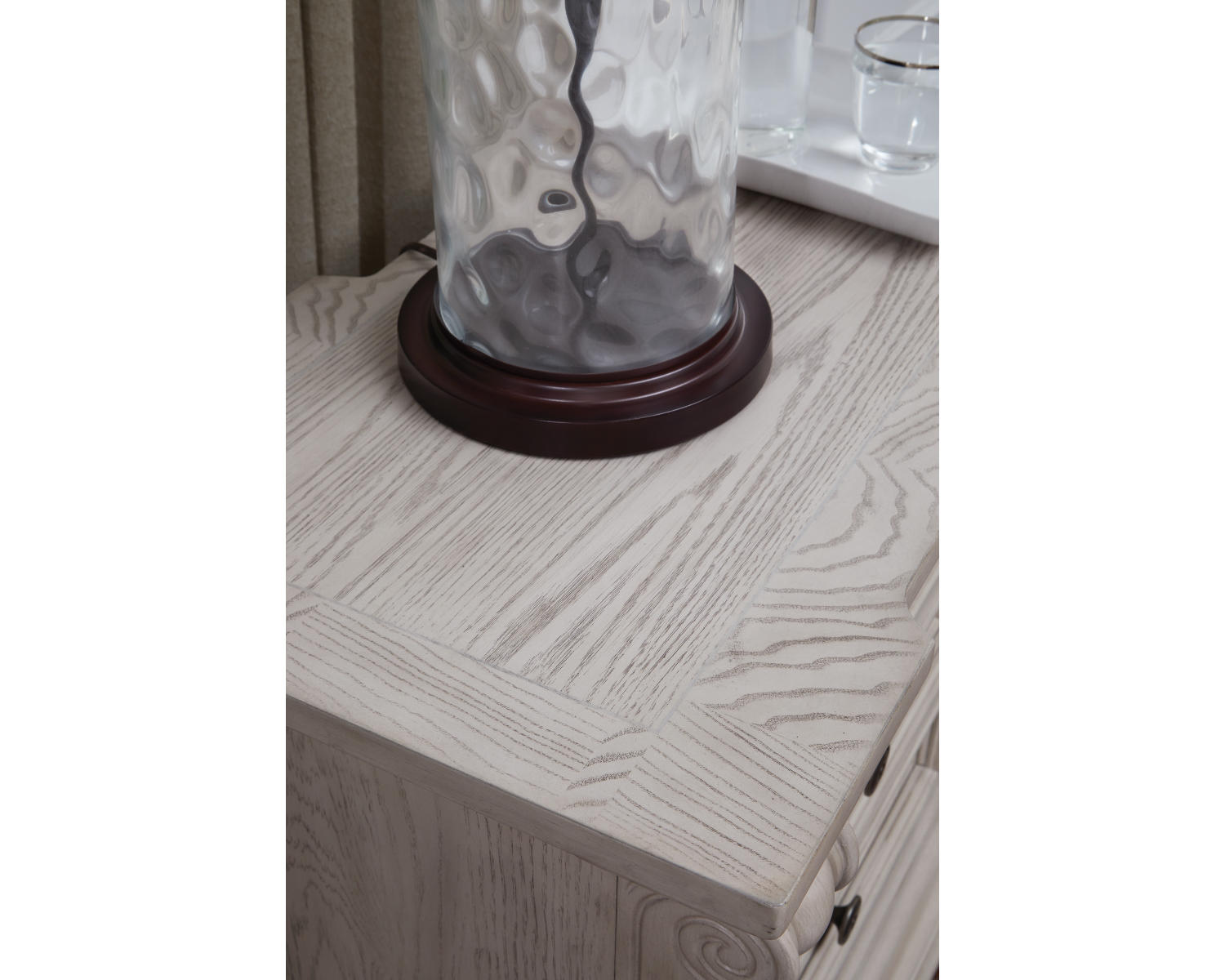 Bruchandi Nightstand
