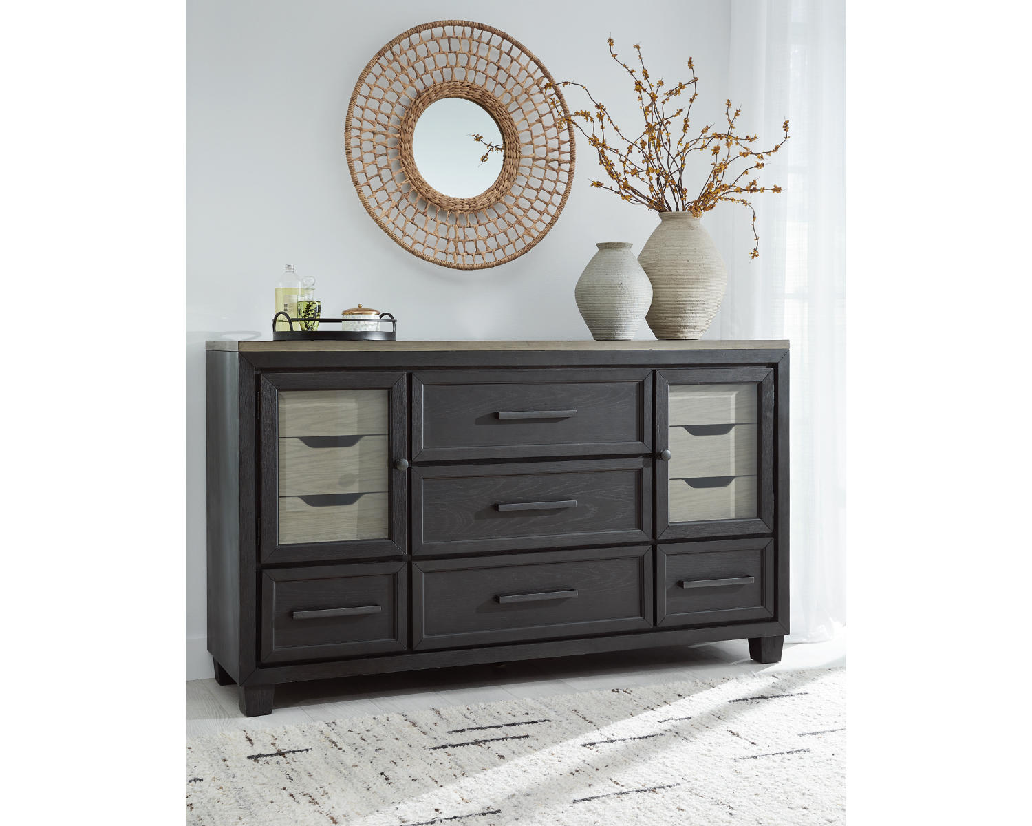 Foyland Dresser