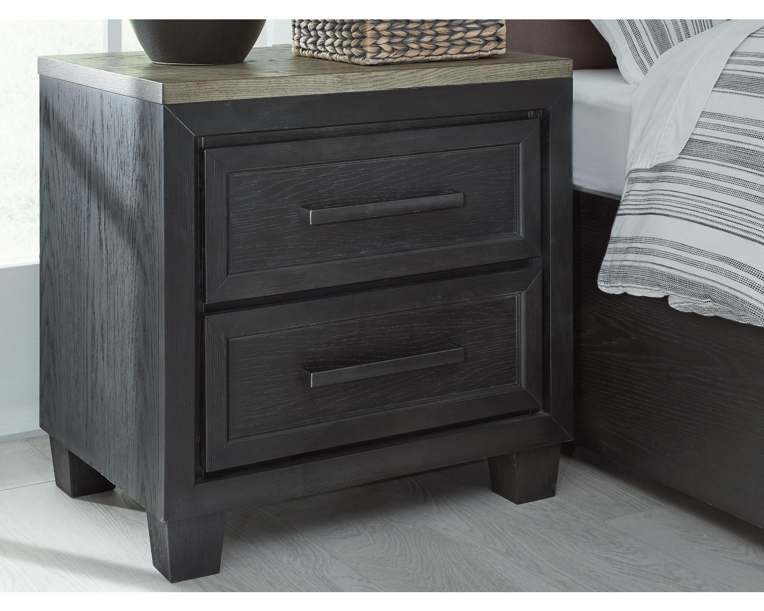 Foyland Queen Storage Bed, Dresser, Mirror and Nightstand