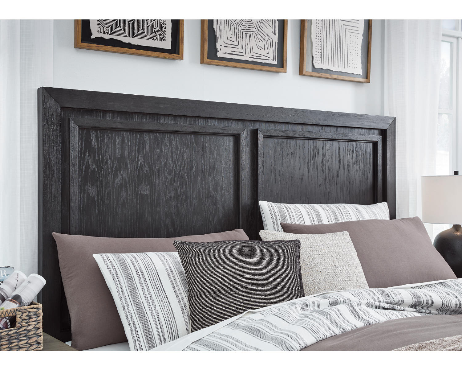 Foyland Queen Panel Storage Bed