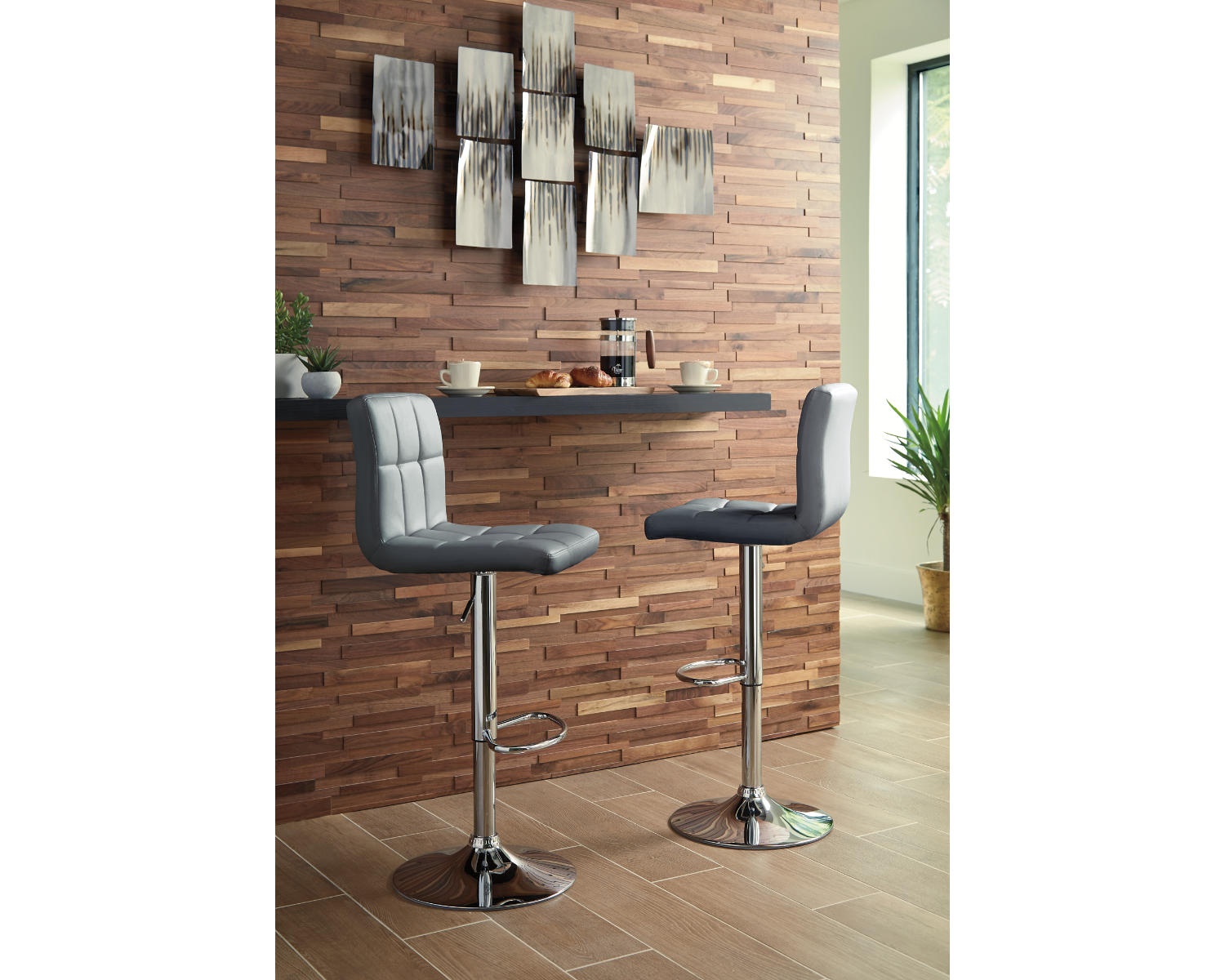 Bellatier Bar Height Bar Stool (Set of 2)