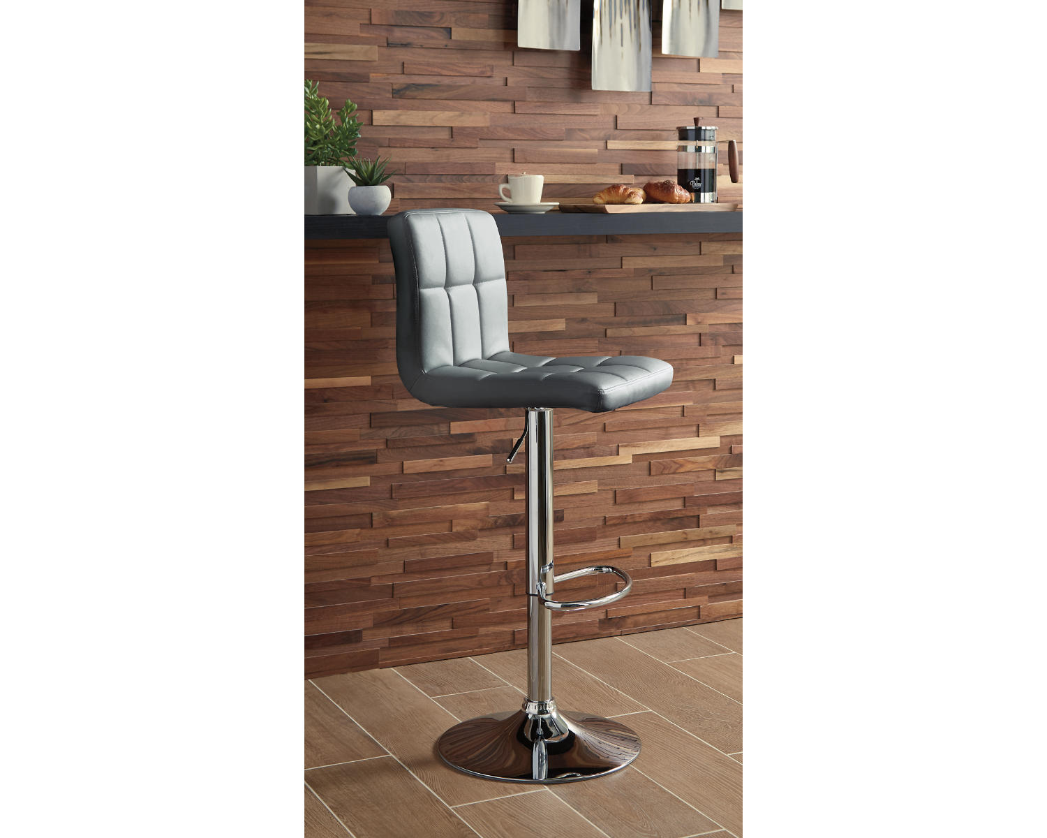 Bellatier Bar Height Bar Stool (Set of 2)