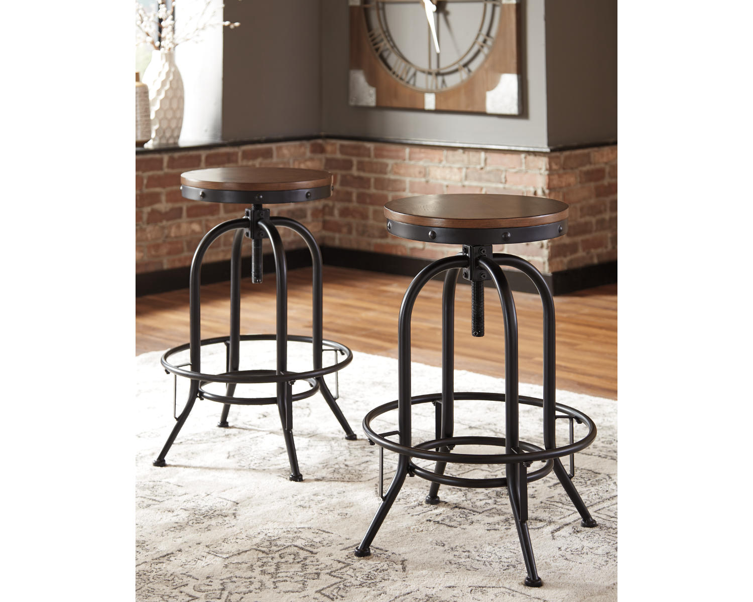 Valebeck Bar Height Bar Stool (Set of 2)