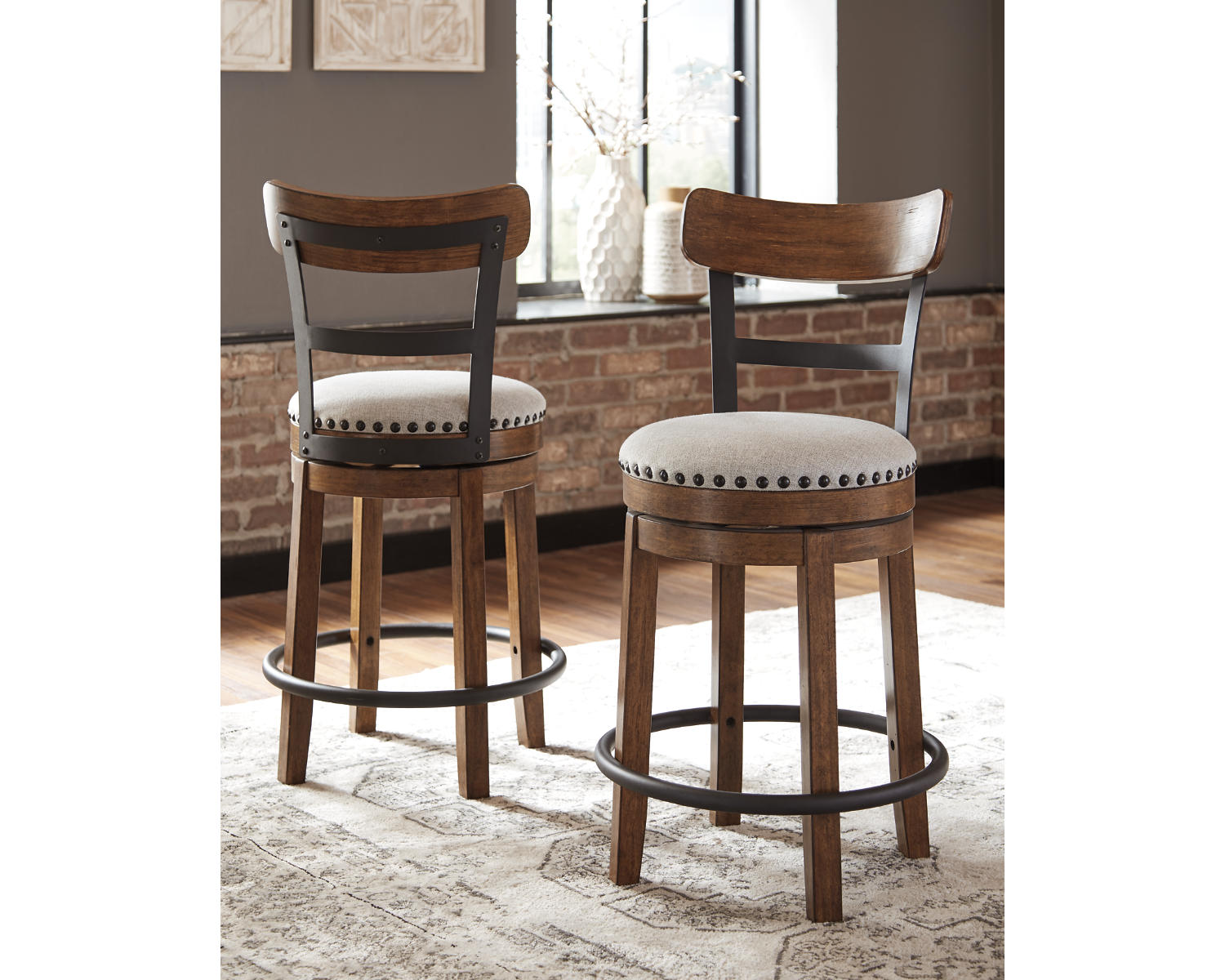 Valebeck Counter Height Dining Table and 4 Barstools