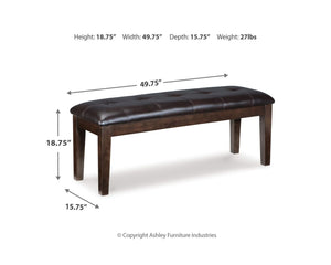 Mesa de comedor Haddigan con 4 sillas y banco