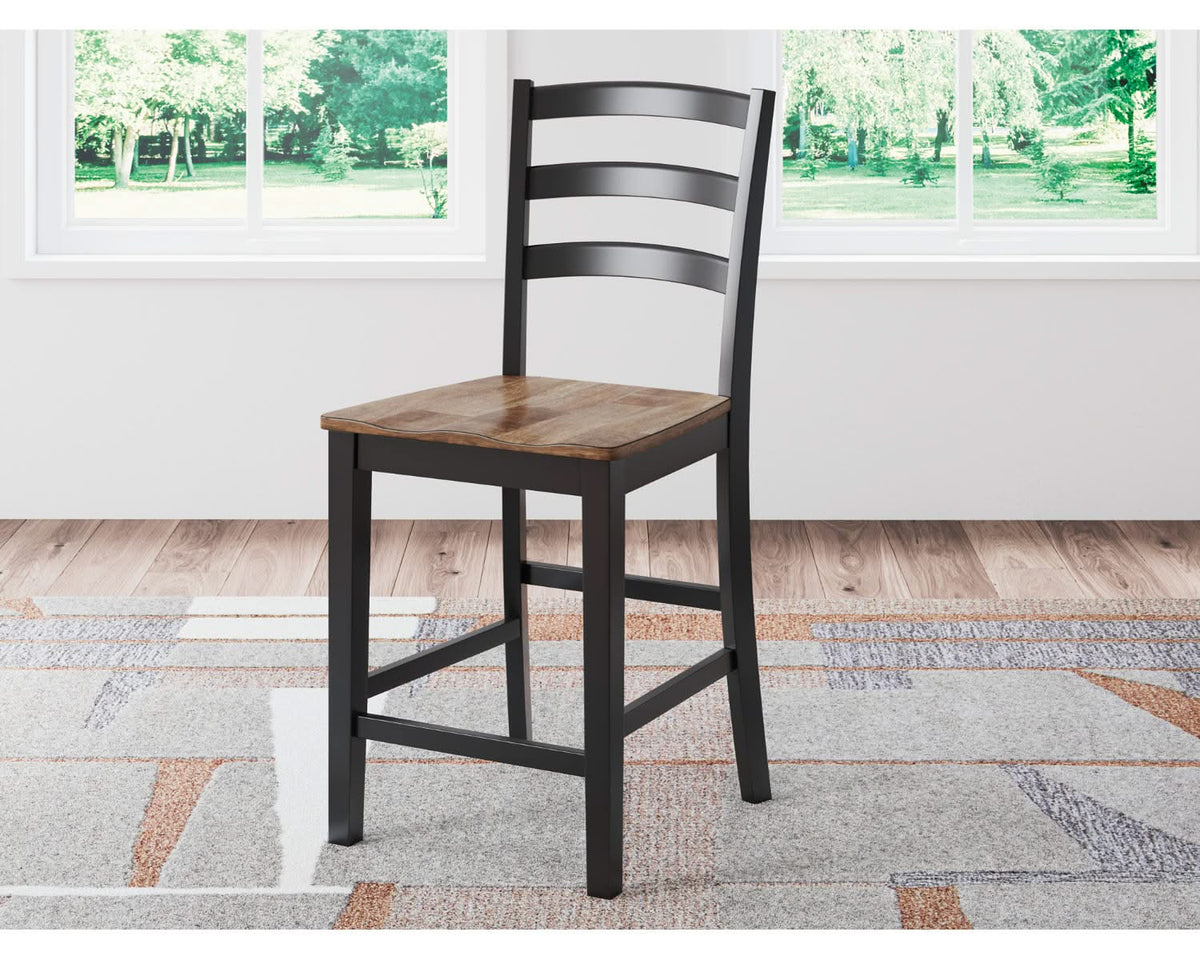 Wildenauer Counter Height Dining Table and 4 Barstools