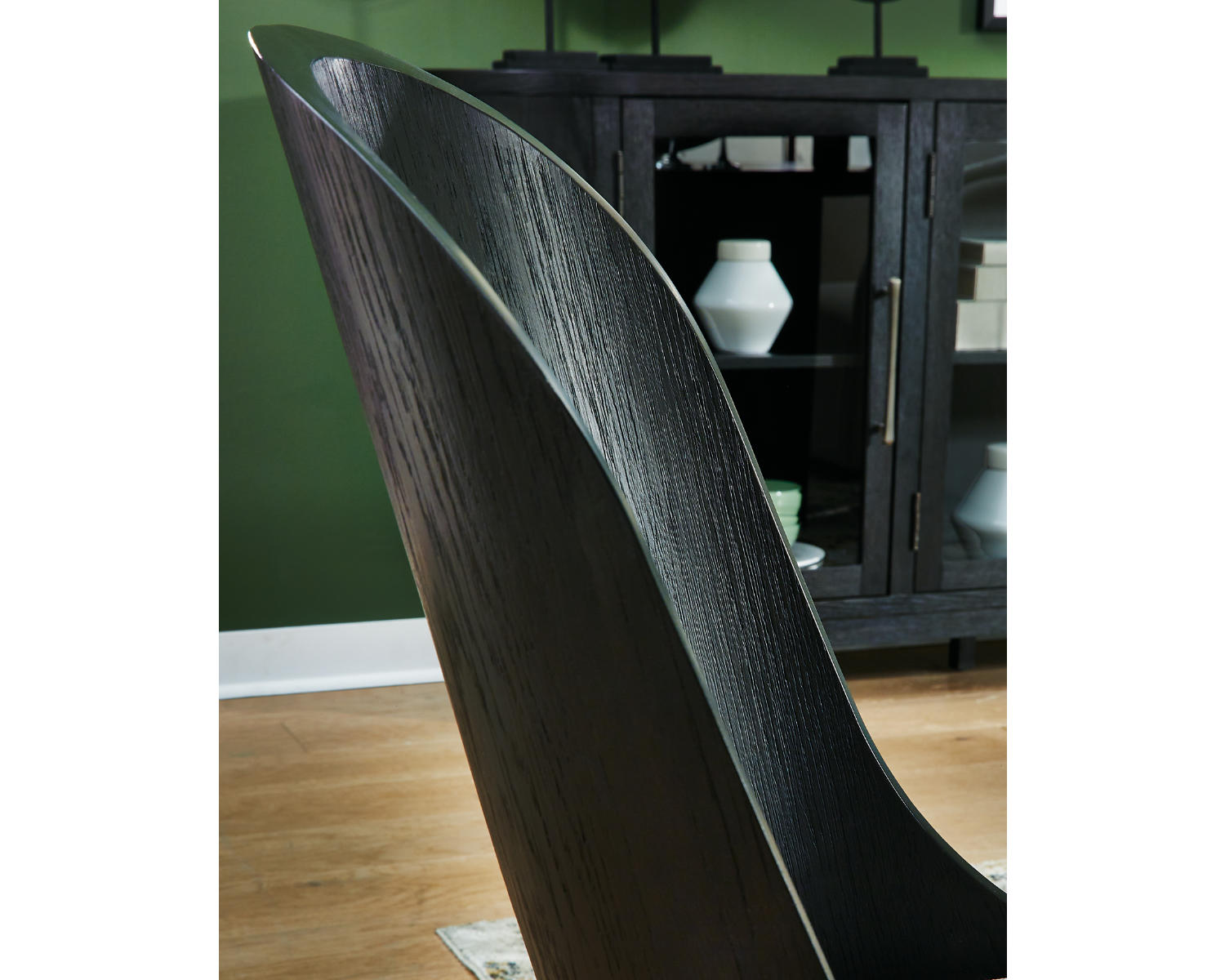 Rowanbeck Dining Chair