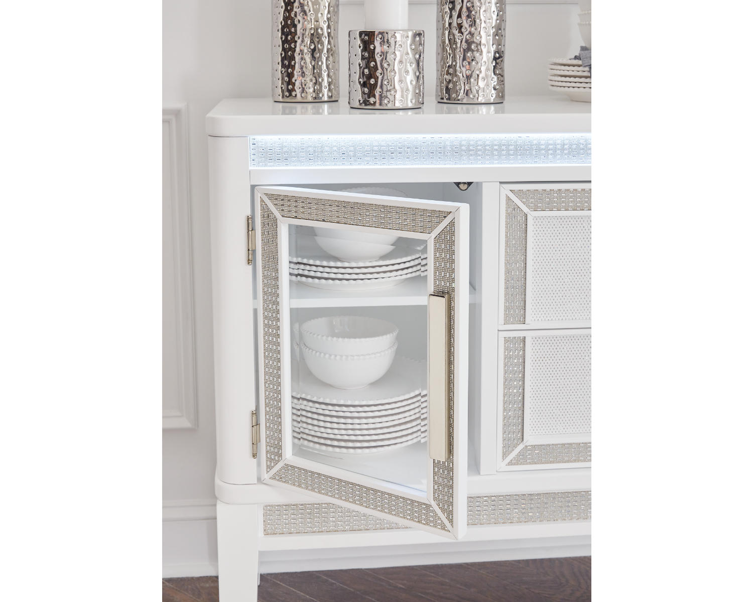 Chalanna Dining Server