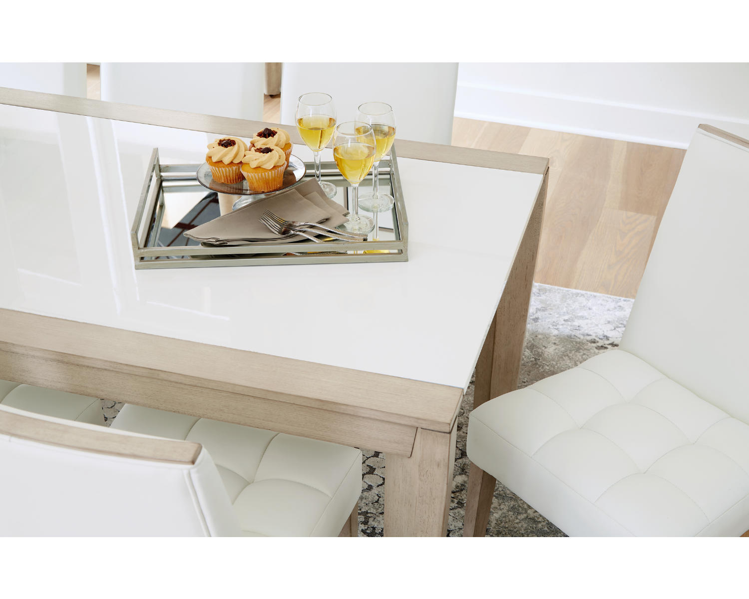 Wendora Dining Table