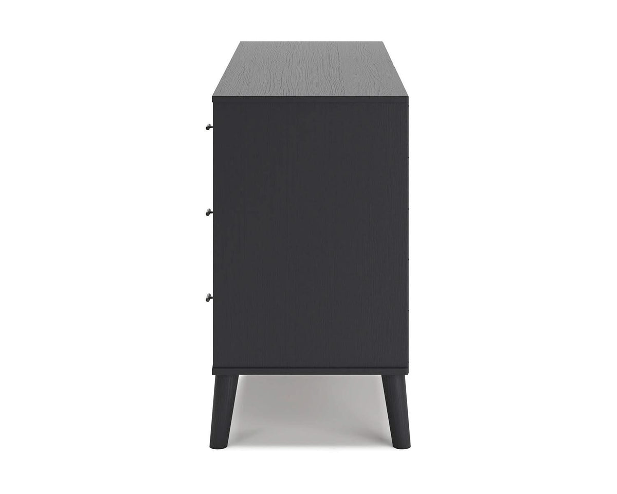 Charlang Dresser